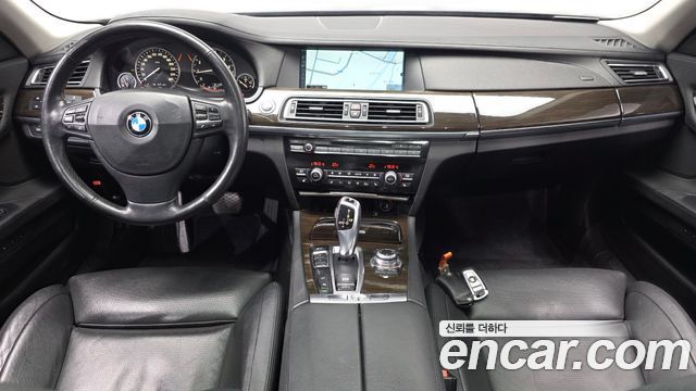 BMW 7-Series 2012 — photo 7