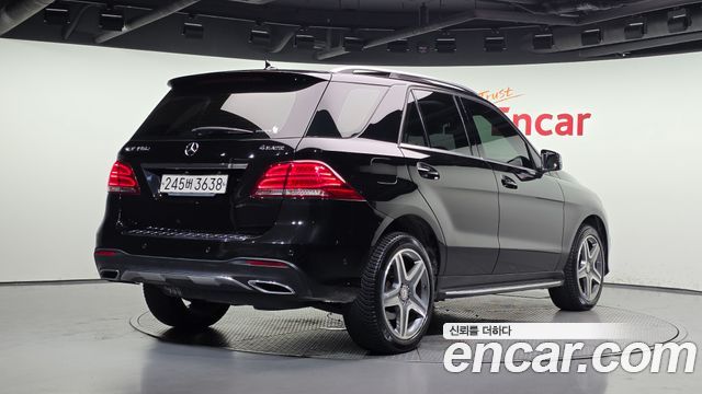 Mercedes-Benz GLE-Class 2016 — photo 2