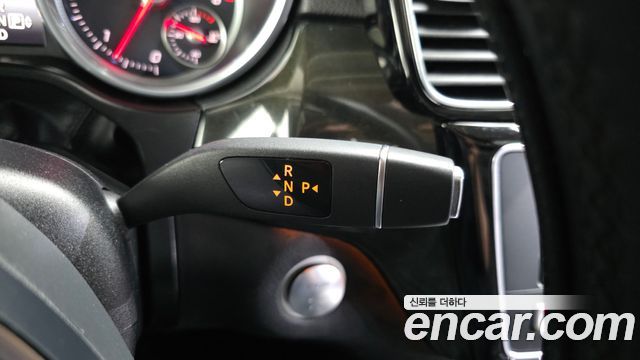 Mercedes-Benz GLE-Class 2016 — photo 9