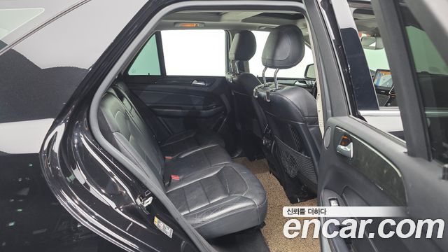 Mercedes-Benz GLE-Class 2016 — photo 12