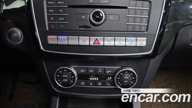 Mercedes-Benz GLE-Class 2016 — photo 18