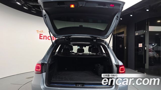 Mercedes-Benz GLC-Class 2021 — photo 26