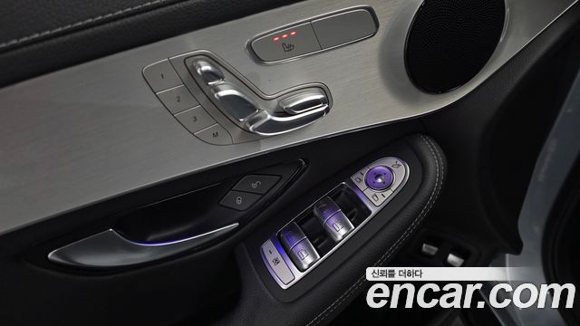 Mercedes-Benz GLC-Class 2021 — photo 28