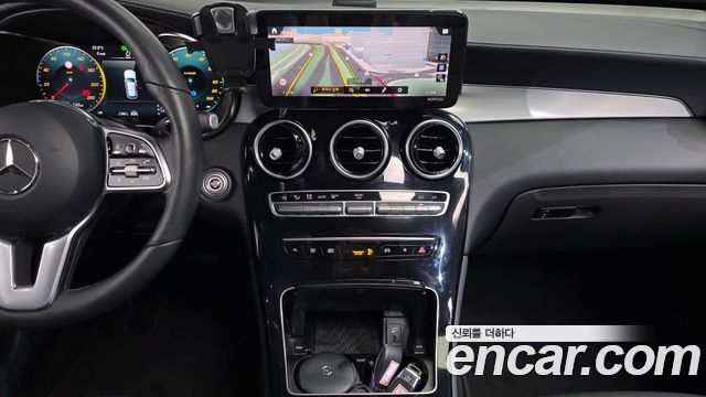 Mercedes-Benz GLC-Class 2021 — photo 29