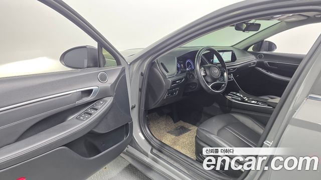 Hyundai Sonata 2022 — photo 13