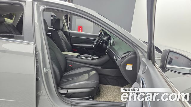Hyundai Sonata 2022 — photo 17
