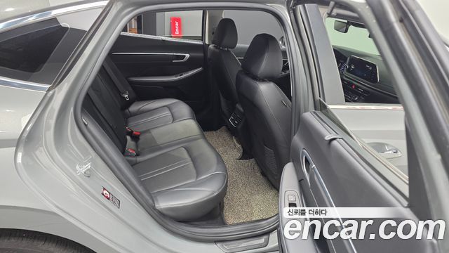 Hyundai Sonata 2022 — photo 18