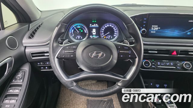 Hyundai Sonata 2022 — photo 19