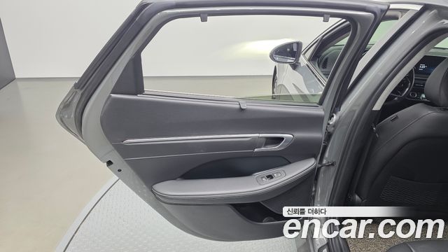 Hyundai Sonata 2022 — photo 15