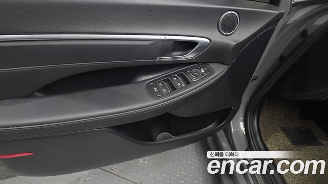 Hyundai Sonata 2022 — photo 27