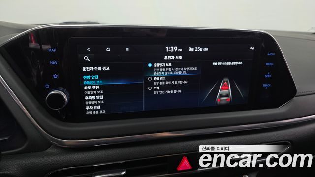 Hyundai Sonata 2022 — photo 30