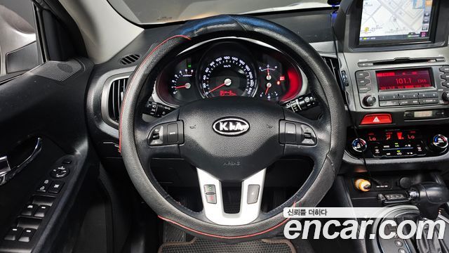Kia Sportage 2011 — photo 15