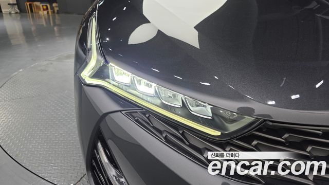 Kia K5 2023 — photo 8