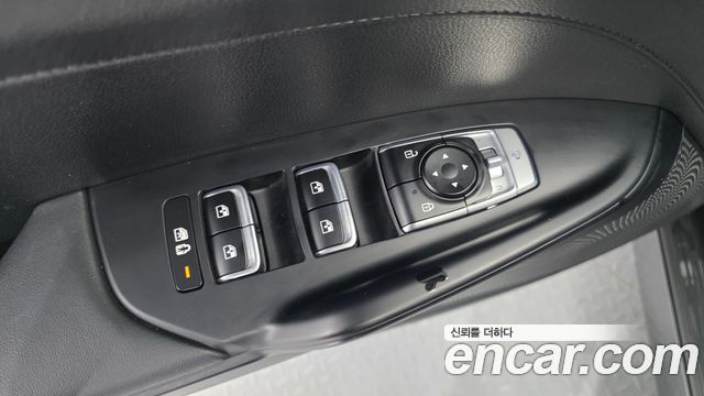 Kia K5 2023 — photo 28