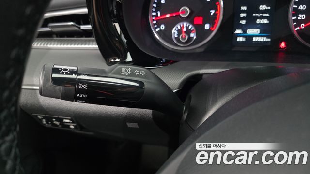 Kia K5 2023 — photo 29