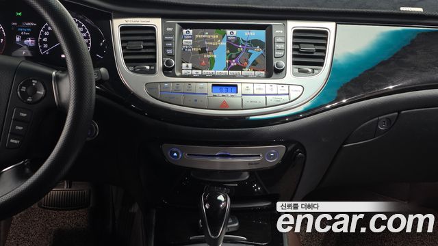 Hyundai Genesis 2012 — photo 19