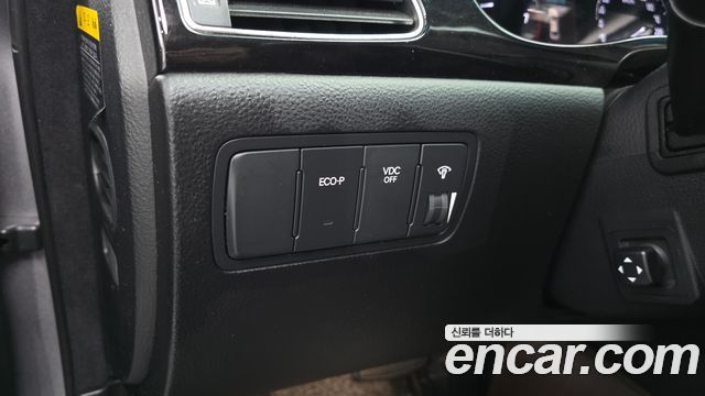 Hyundai Genesis 2012 — photo 28