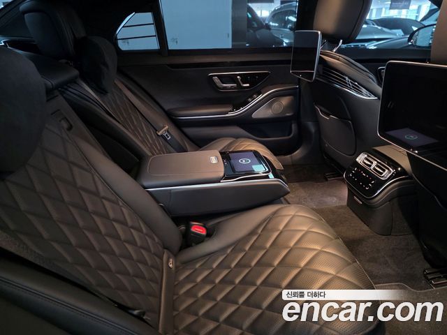Mercedes-Benz S-Class 2024 — photo 10