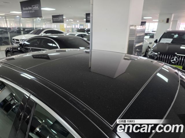 Mercedes-Benz S-Class 2024 — photo 12