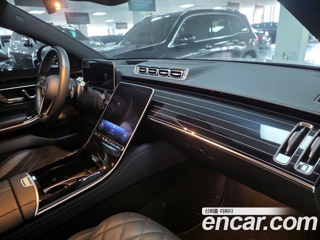 Mercedes-Benz S-Class 2024 — photo 13
