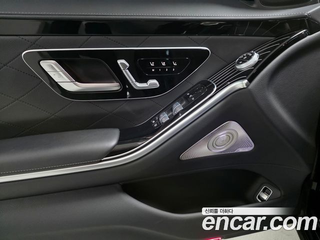 Mercedes-Benz S-Class 2024 — photo 15