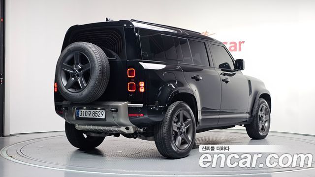 Land Rover Defender 2025 — photo 2