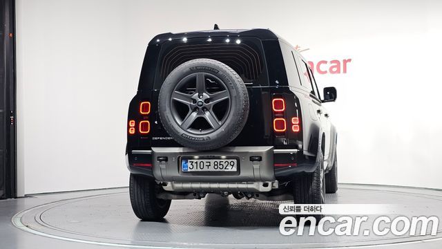 Land Rover Defender 2025 — photo 4