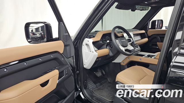 Land Rover Defender 2025 — photo 13