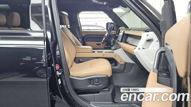Land Rover Defender 2025 — photo 17