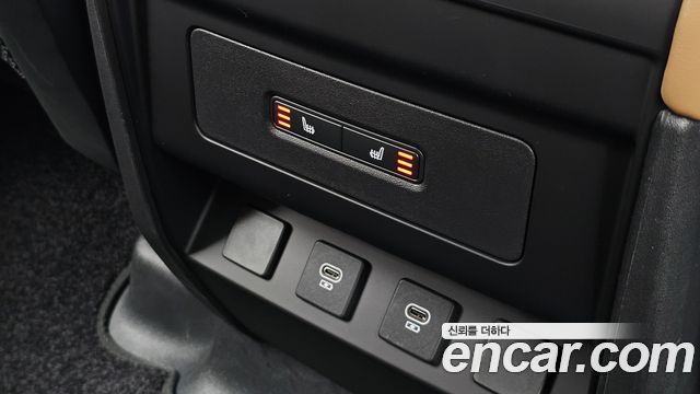 Land Rover Defender 2025 — photo 25
