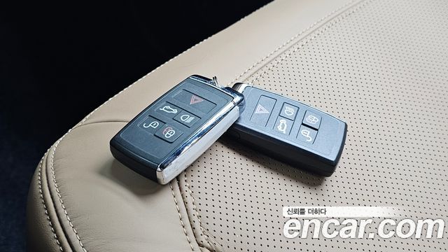 Land Rover Defender 2025 — photo 32