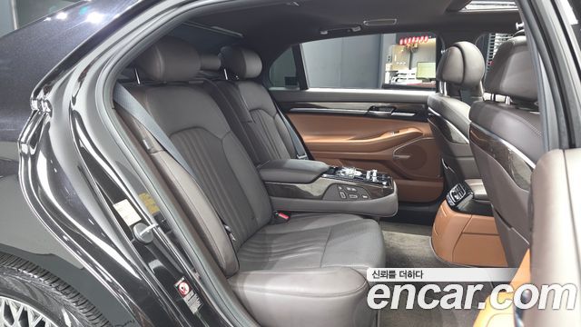 Genesis G90 2019 — photo 18