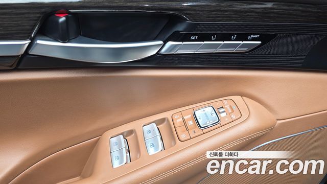Genesis G90 2019 — photo 20