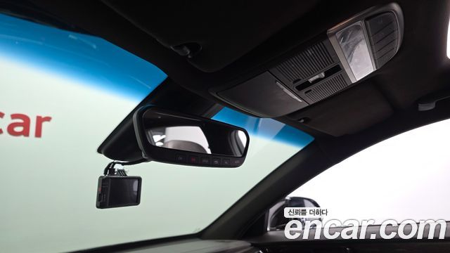 Genesis G90 2019 — photo 33