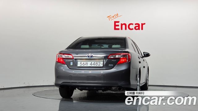 Toyota Camry 2012 — photo 4
