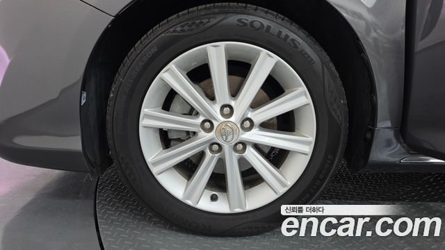Toyota Camry 2012 — photo 5
