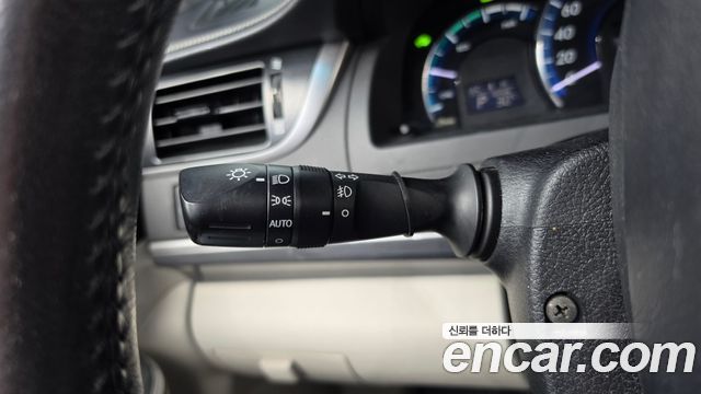 Toyota Camry 2012 — photo 14