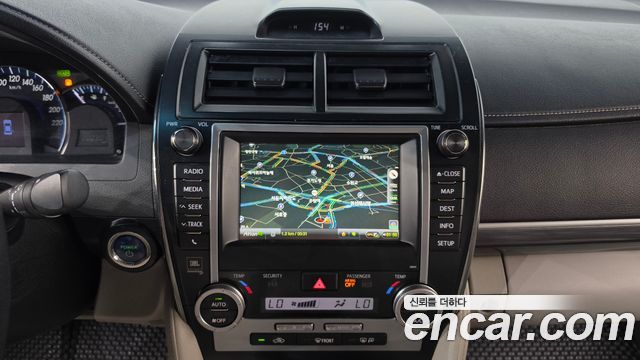 Toyota Camry 2012 — photo 15