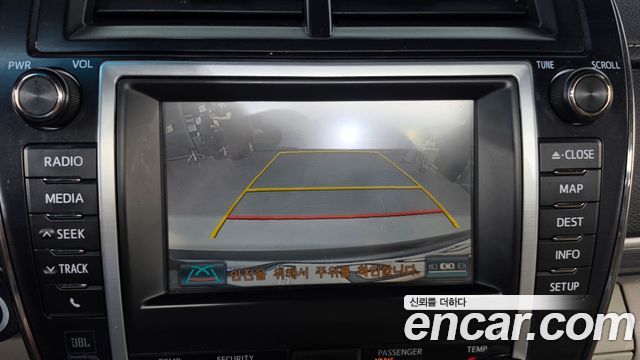 Toyota Camry 2012 — photo 16