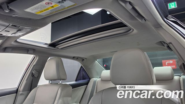 Toyota Camry 2012 — photo 19