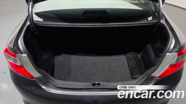 Toyota Camry 2012 — photo 20