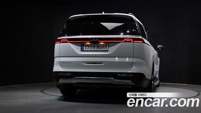 Kia Canival 2023 — photo 4