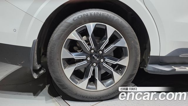 Kia Canival 2023 — photo 5