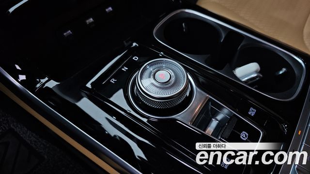 Kia Canival 2023 — photo 12