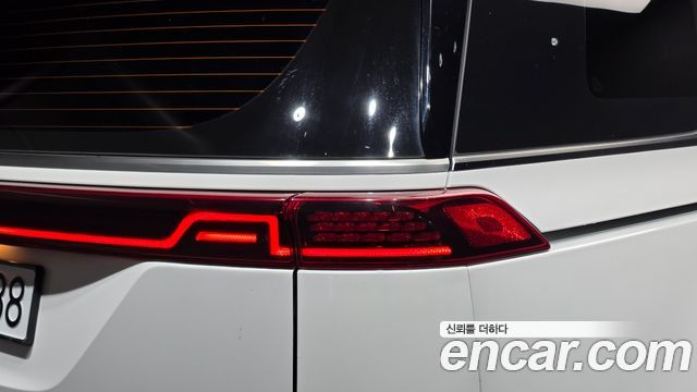 Kia Canival 2023 — photo 9