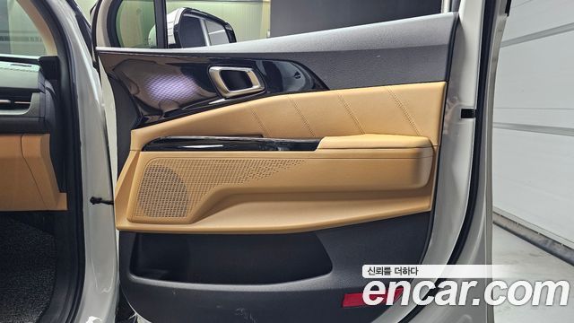 Kia Canival 2023 — photo 15