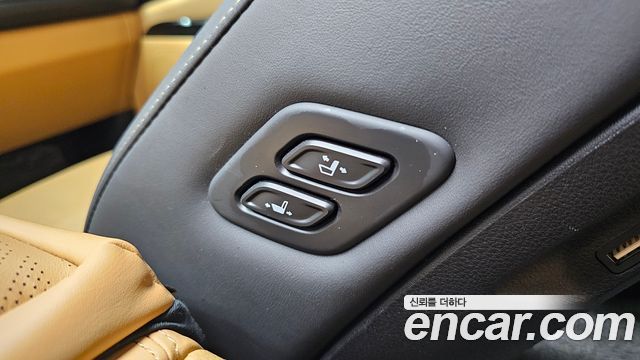 Kia Canival 2023 — photo 30