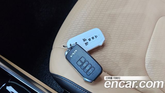 Kia Canival 2023 — photo 31