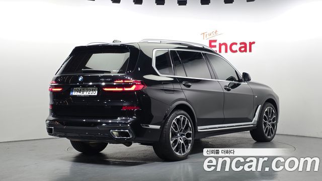 BMW X7 2025 — photo 2