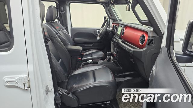 Jeep Wrangler 2019 — photo 11